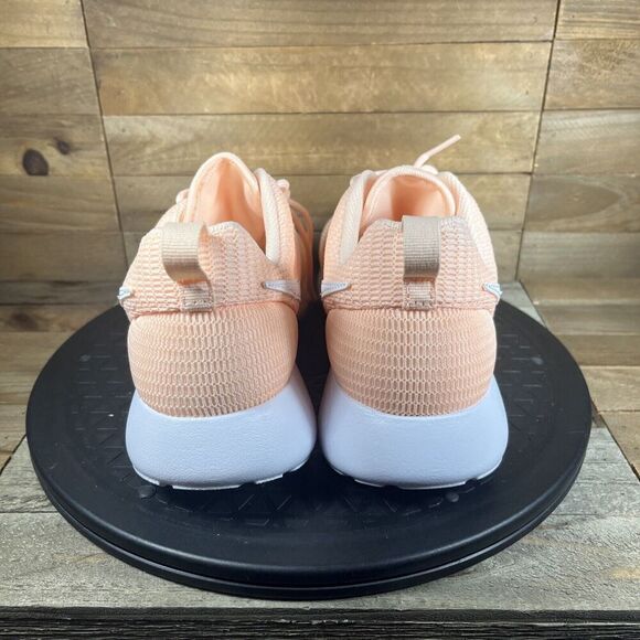 Nike Women’s Side 8.5 Roshe One Crimson Tint White 599729-802 Youth 7 - Picture 4 of 10